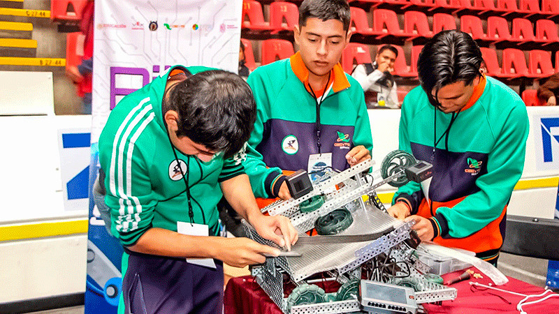 Cecytem reduce abandono escolar en el ciclo 2023-2024 