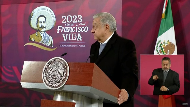 AMLO ofrece disculpas a Lord Molécula, tras rechazarle una partida de dominó en su retiro 