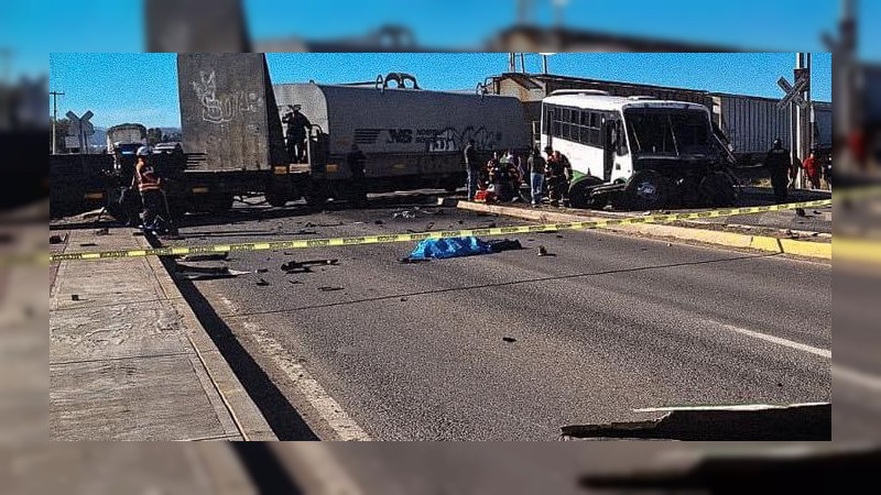 Un muerto y ocho heridos, en accidente de tren en la carretera a Tequisquiapan, Querétaro