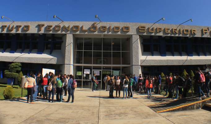 Paralizan actividades en el Tecnológico de Cherán, Michoacán, por adeudo en pago de becas 