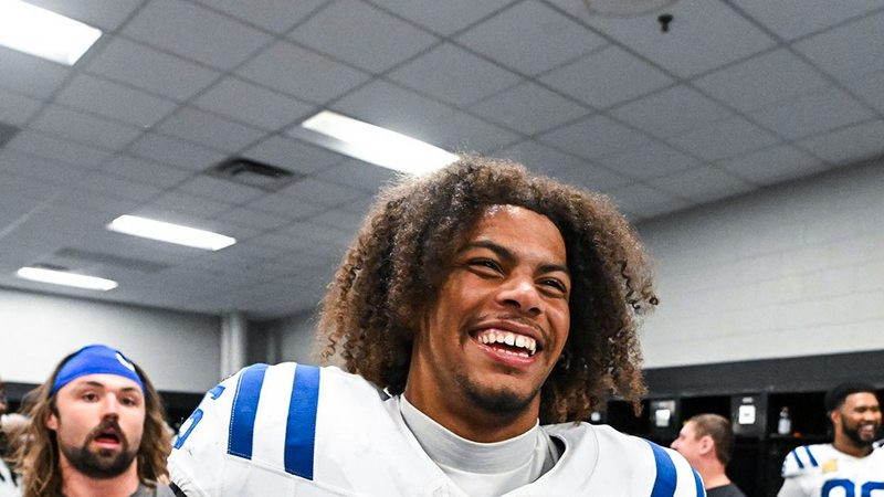 Arrestan a jugador de la NFL sospechoso de violencia doméstica 