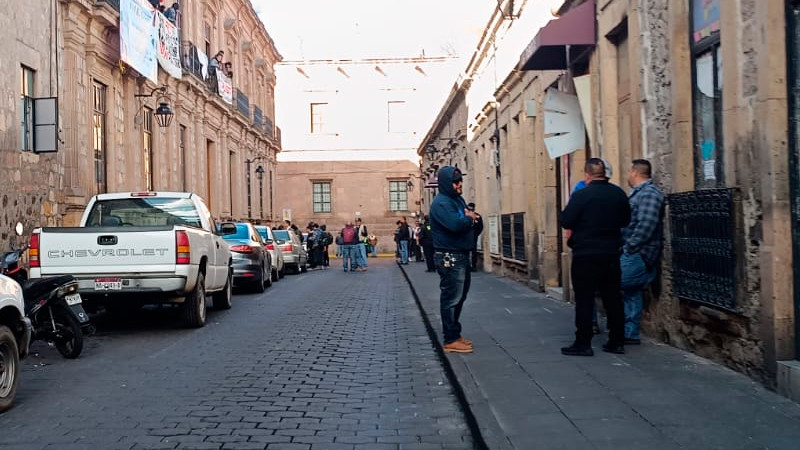 Se suspende desalojo de secundaria popular, en Morelia 