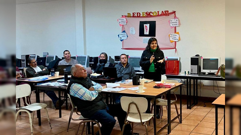 Docentes de Michoacán actualizados para este regreso a clases 