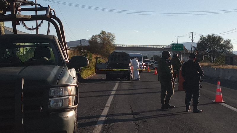 Encuentran cuerpo calcinado al interior de una camioneta en Salvatierra, Guanajuato