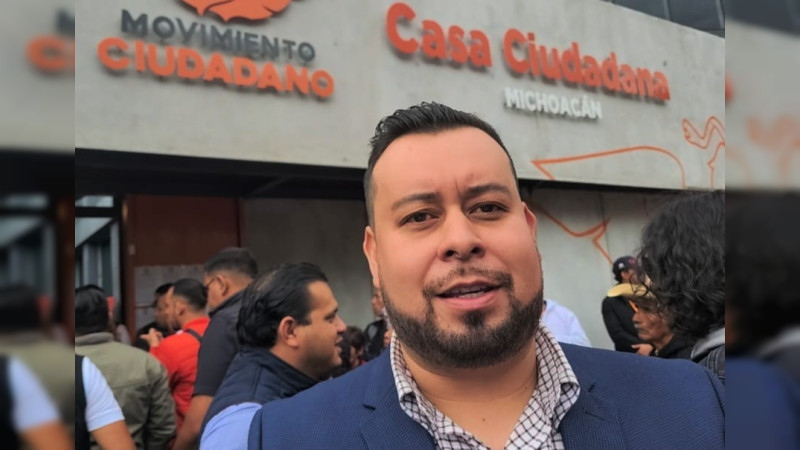 Efraín Ortega se registró como precandidato a la Presidencia Municipal de Panindícuaro 