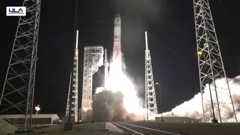 Arranca misión mexicana a la Luna con lanzamiento del cohete Vulcan 