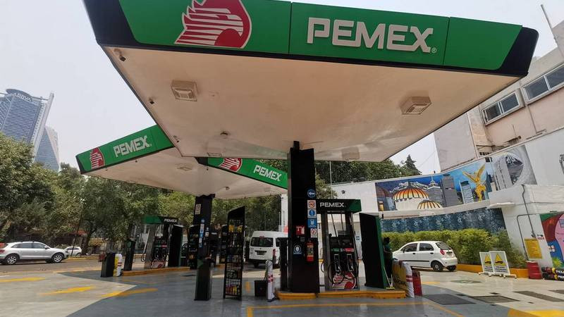 AMLO niega gasolinazos en el 2024; acusa a oposición de orquestar campaña de desinformación 