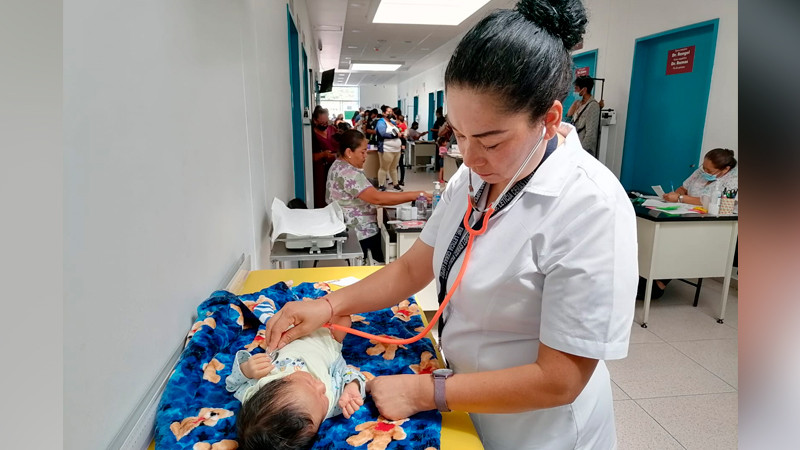 Vacunas marcadas en la Cartilla Nacional, disponibles en el centro de salud de Uruapan: SSM 