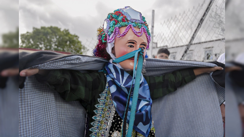 Niño kúrpite, heredero de danza purépecha con 5 siglos de historia