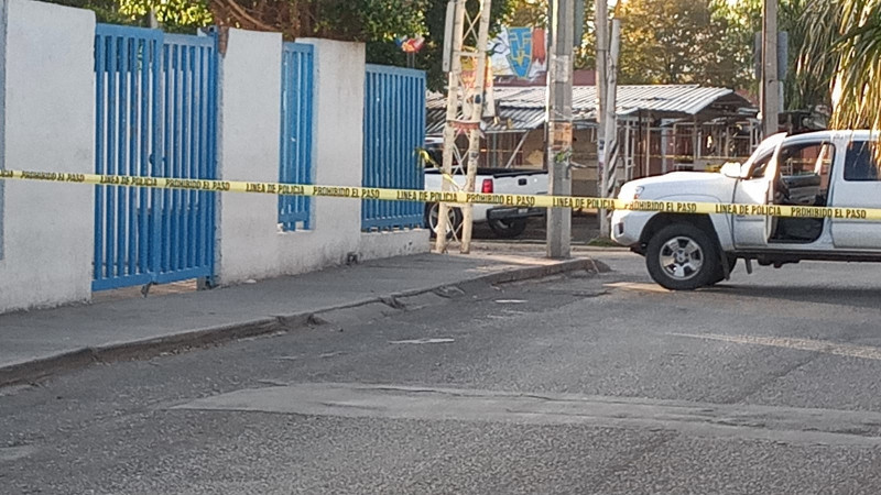 Localizan cuerpo de un hombre con impacto de bala al interior de una camioneta en Celaya