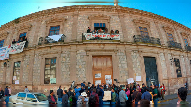 Situación de secundaria Carrillo Puerto vulnera derechos educativos por ambas partes, expone gobernador 
