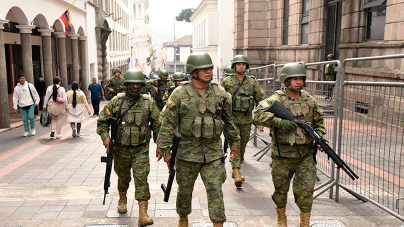 Suben a 10 la cifra de muertos y a 70 los detenidos por la ola de violencia en Ecuador 