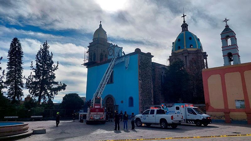 Joven trabajador muere al caer de la Iglesia de Santa Rosa Jáuregui, Querétaro  