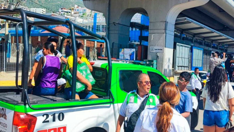 Acapulco, por tercer día sin transporte público; cierran comercios y escuelas 