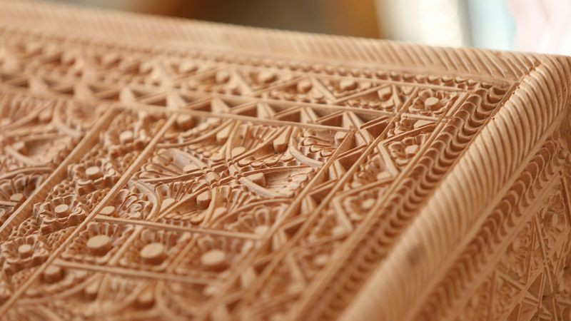 De Cuanajo para el mundo; descubre la cuna del mueble artesanal  