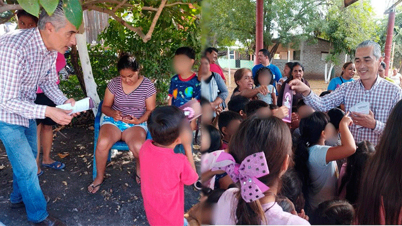Niñas y niños de Apatzingán reciben regalos por inicio de año: DIF Michoacán 