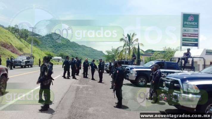 Balacera y persecución entre policías y civiles armados se registra en Tangancícuaro, Michoacán 