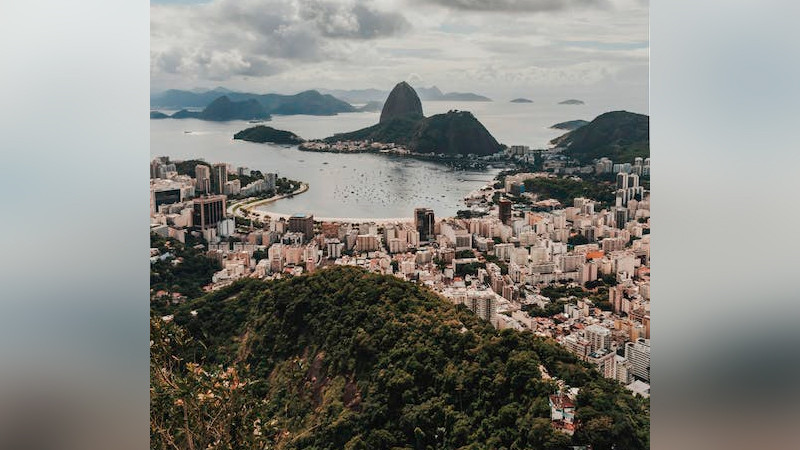Pierden la vida al menos 11 personas por fuertes lluvias en Río de Janeiro 