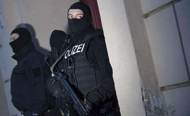 Detienen a presunto miembro de Estado Islámico en Alemania 