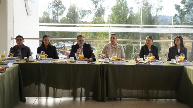 Acuerda Cobaem y Universidad Montrer colaboración en docencia e investigación