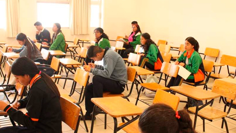 Cecytem inicia proceso de titulación de más de 3 mil egresados 