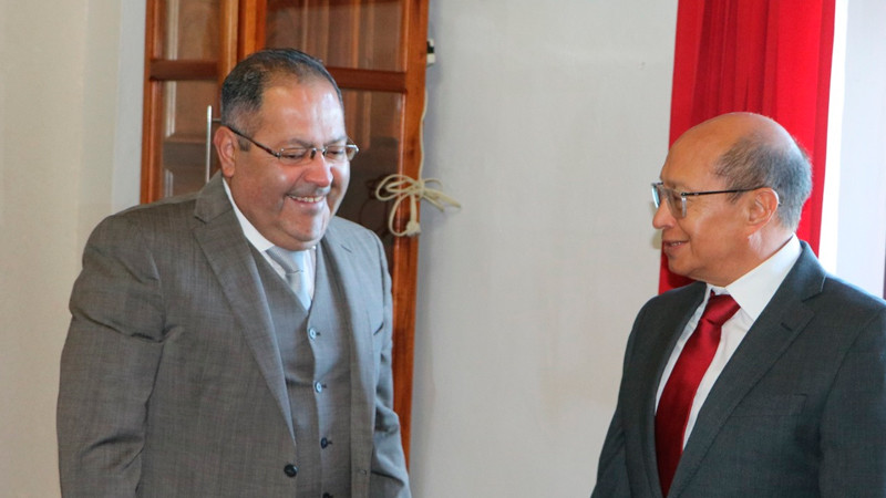 José Luis Téllez y el MGDO. Jorge Reséndiz García, presidente del Supremo Tribunal de Justicia del Estado, firma convenio de donación de Terreno