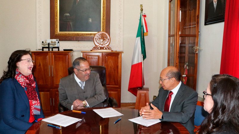 José Luis Téllez y el MGDO. Jorge Reséndiz García, presidente del Supremo Tribunal de Justicia del Estado, firma convenio de donación de Terreno