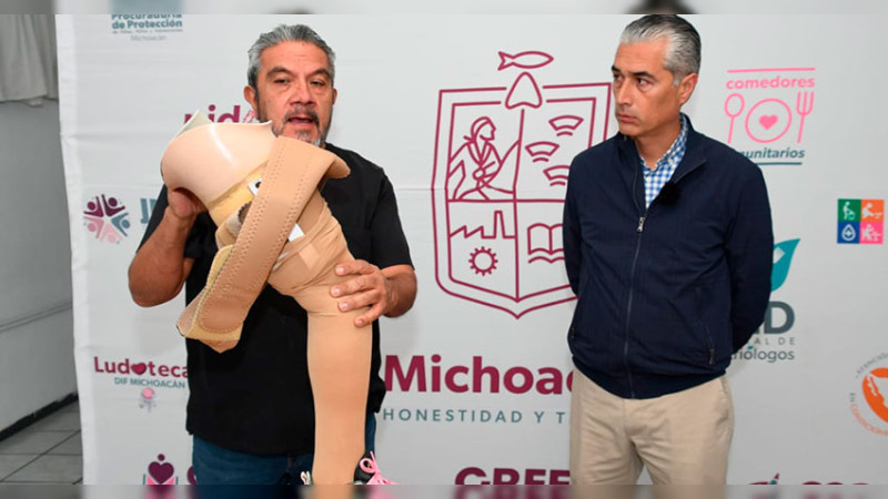 DIF Michoacán da prótesis a adulta mayor  