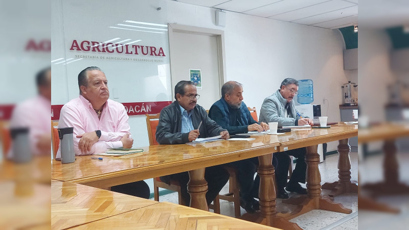 Avanzan productores y autoridades en identificación de ganado en Michoacán
