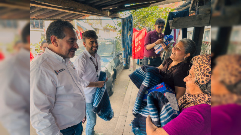 Gobierno de Nacho Campos inicia campaña de dotación de víveres en Uruapan 