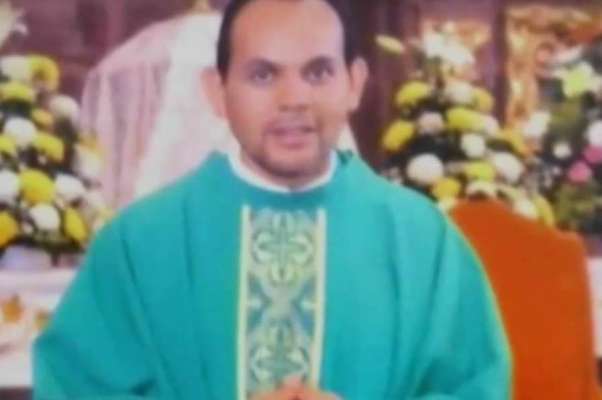 Investigan homicidio de sacerdote en Michoacán 