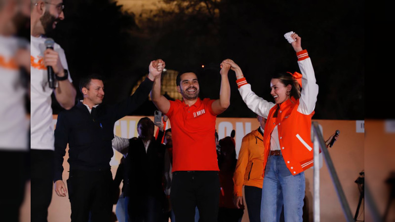 Álvarez Máynez cierra precampaña desde la Explanada Cultural del Centro de Monterrey 