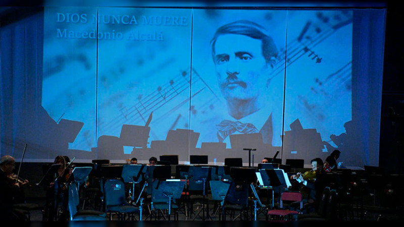 Cautiva la Orquesta Sinfónica en su primer concierto de la temporada 