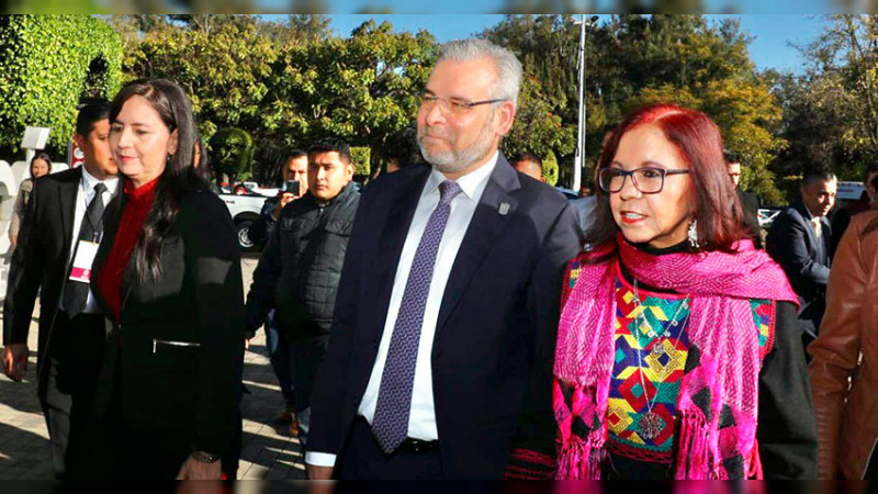 Entrega de bases educativas es justicia laboral, asegura Ramírez Bedolla 