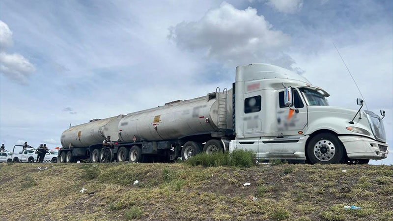 En Nuevo León, detienen a 4 huachicoleros y aseguran más de 30 mil litros de combustible  