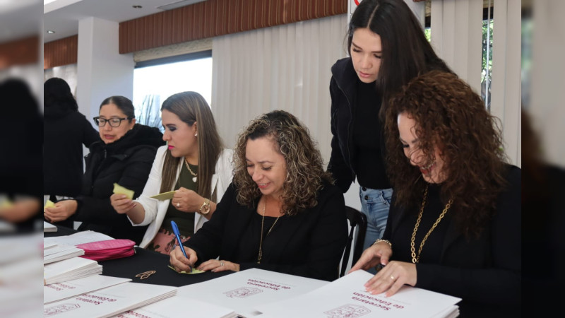 Docente, aún puedes recoger tu basificación en el Ceconexpo: SEE