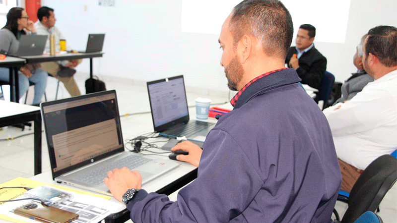 Cecytem mantiene capacitación docente para ofrecer educación de calidad