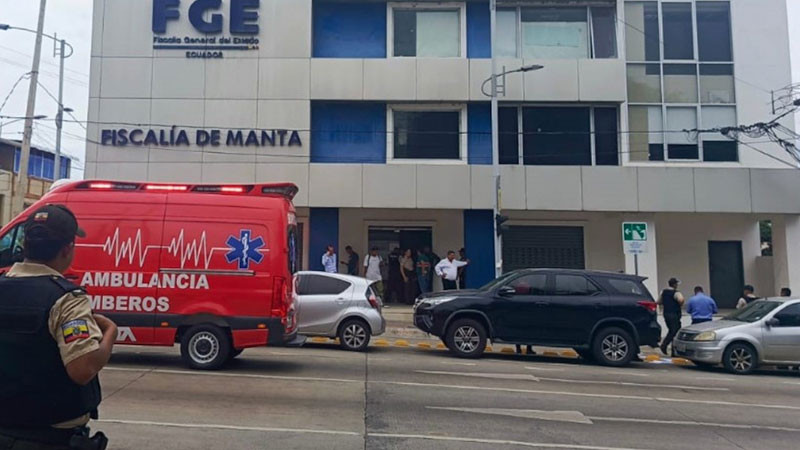 Disparan contra oficinas de la fiscalía en Ecuador; dejan mensaje firmado por líder criminal 