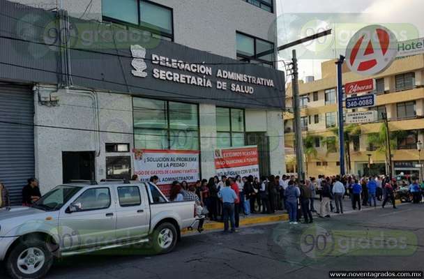 Inician manifestaciones de trabajadores de la Secretaría de Salud - Foto 1 