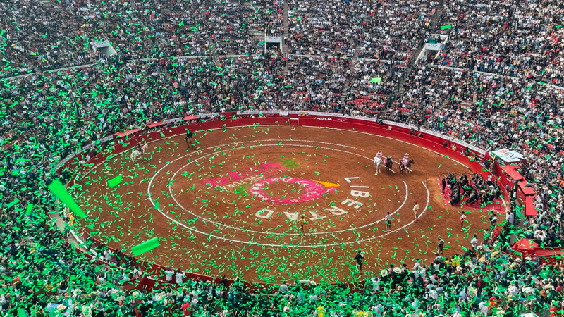 Jueza ordena alto inmediato a las corridas de toros en la Plaza México 