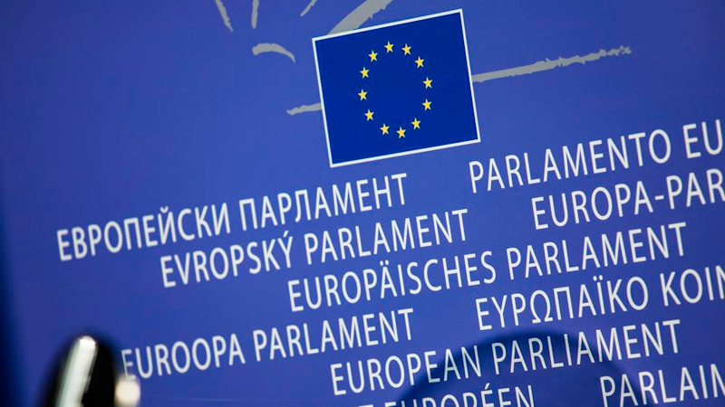 Unión Europea aprueba 50 mil mdd en apoyo para Ucrania 