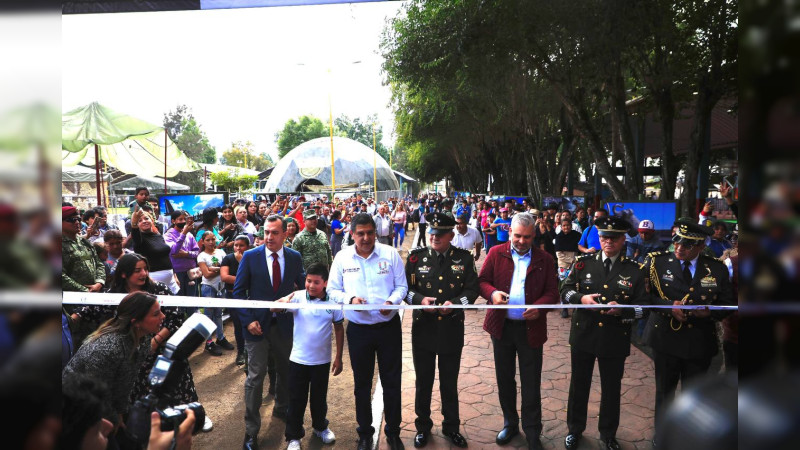 Nacho Campos y Alfredo Ramírez inauguran la exposición “La gran fuerza de México”