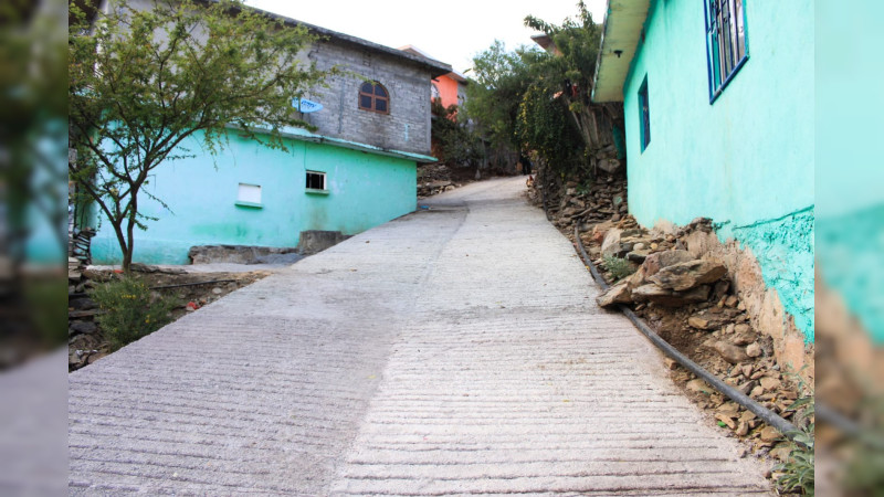 Tarímbaro: Dignifica Buen Gobierno calle principal de El Curiro