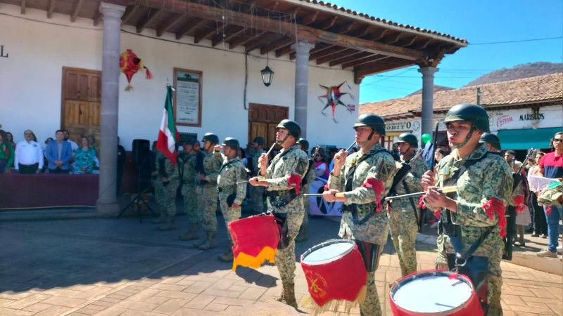 Participa Ejército Mexicano en fiestas de Ario, Michoacán 