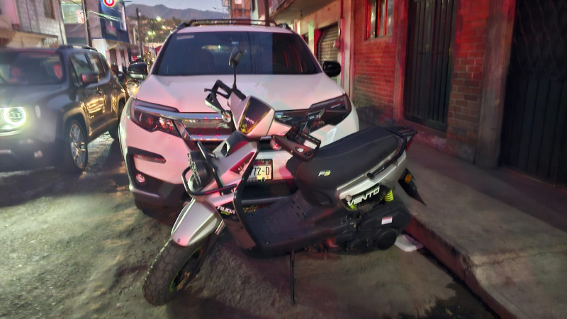 Motociclista herido tras derrape en Zitácuaro, Michoacán 