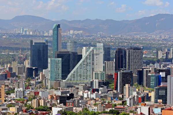 México avanza seis lugares en competitividad global 