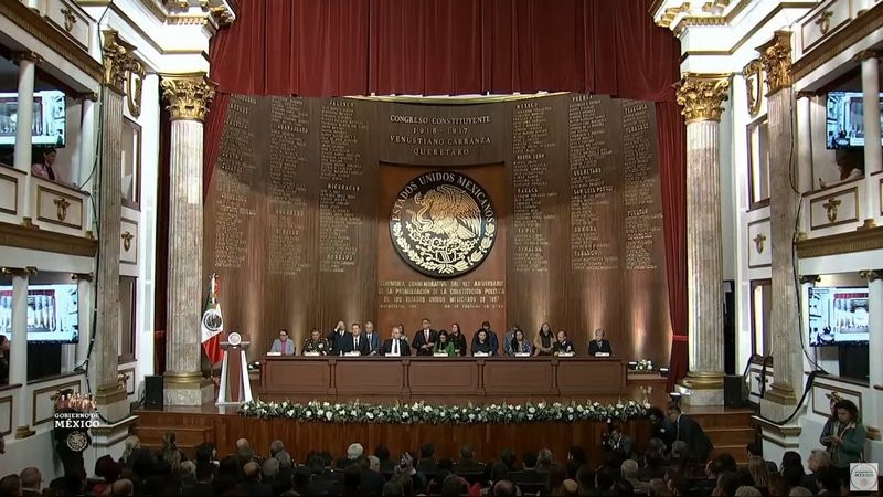 Llevan a cabo ceremonia del 107 aniversario de la Constitución de 1917 sin AMLO y ministra Piña 