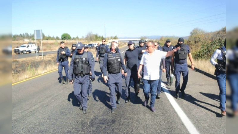 Libera carretera Morelia-Pátzcuaro, “normalistas” la bloqueaban 