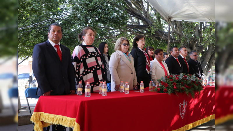 Con acto cívico conmemoran el CVII Aniversario de la Constitución de 1917