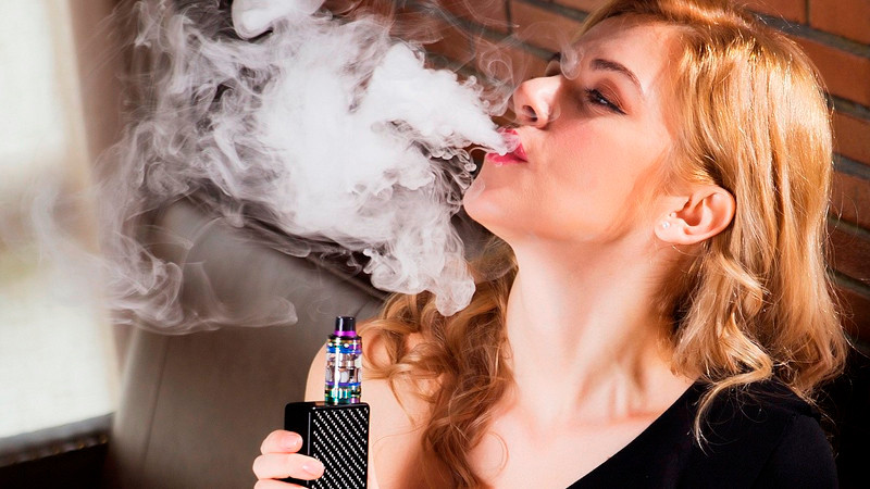 Acusa AMLO a autoridades de ignorar la venta de vapeadores 